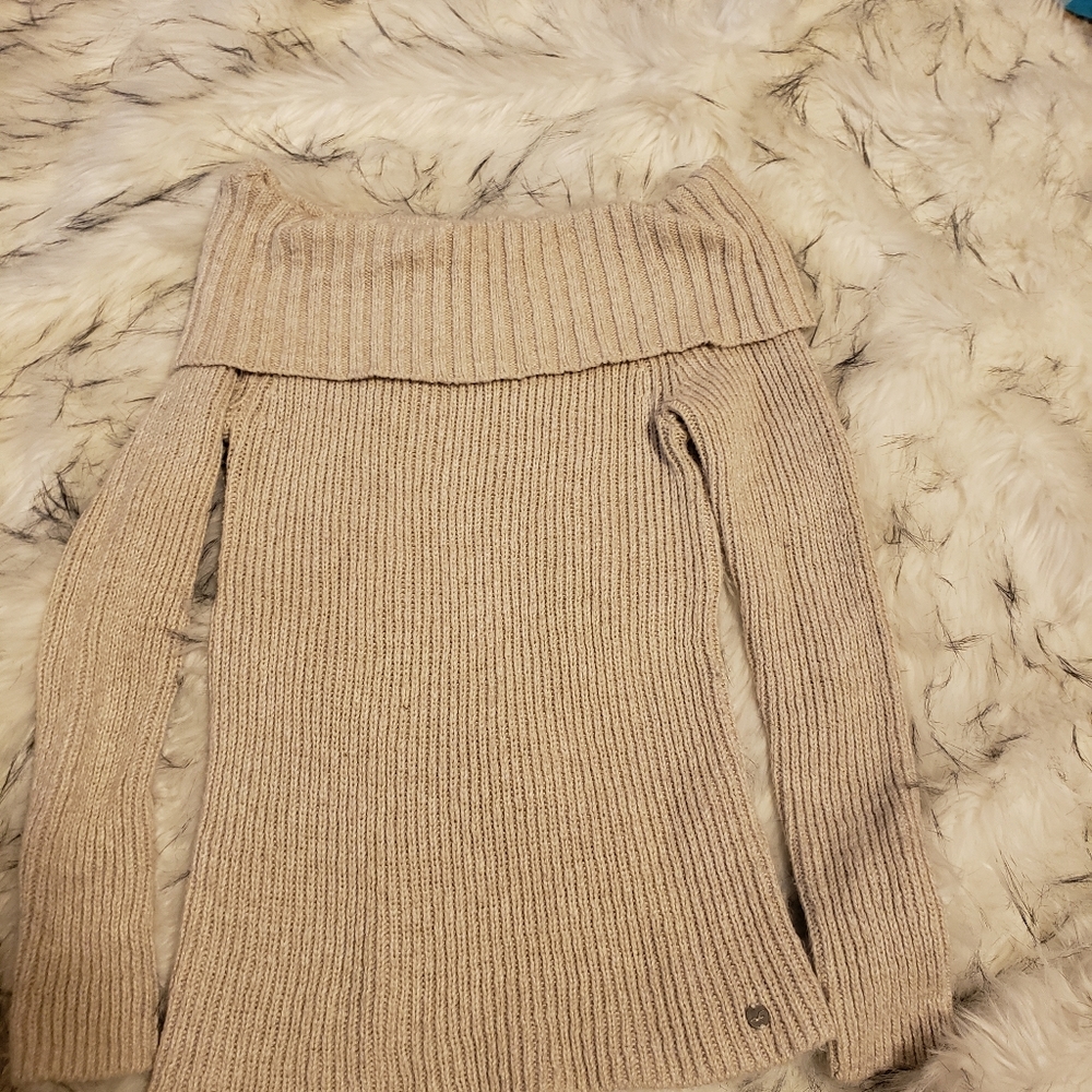 Hollister Cream Sweater